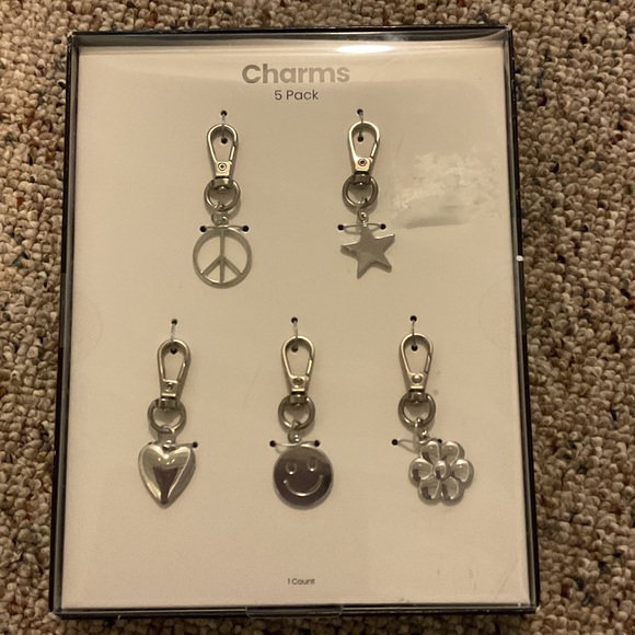 Accessories - Silver Charm Set - 5 Pack
